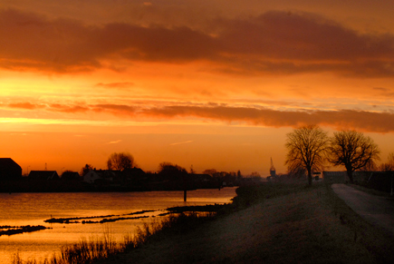 water-rivier-in-de-ochtend-23-435